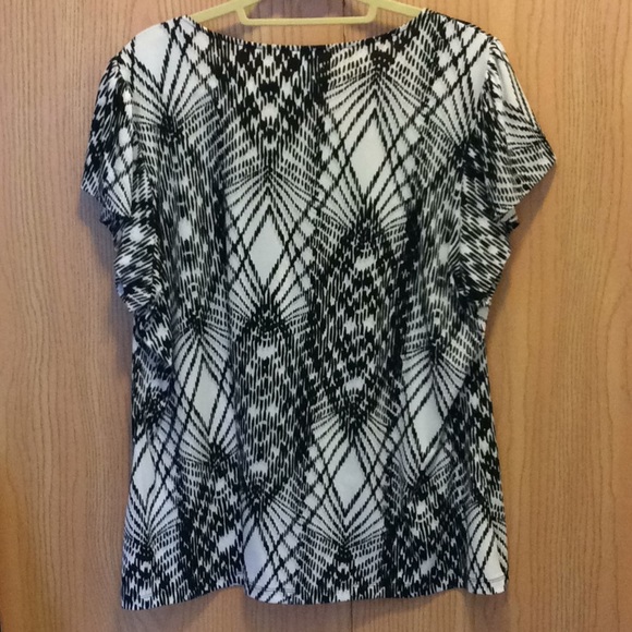 Top - Picture 2 of 2